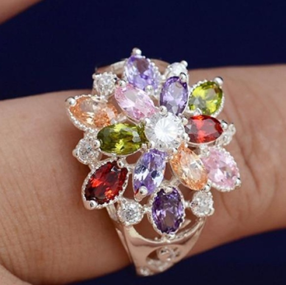 Rosebud Room Jewelry - 🔹 Gorgeous Multicolored Ring.